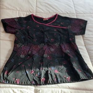 Grafx by Barco scrub top size medium